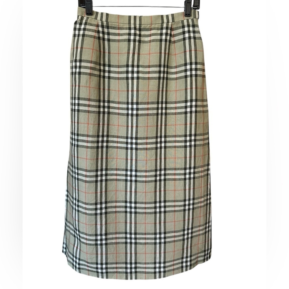 Burberry Plaid Women's Skirt size 13/28